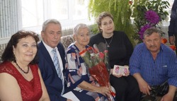 Педагог-ветеран из лиманского села Кряжевое отметила 90-летие