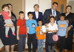 Семья из лиманского села Михайловка приняла на воспитание детей из Донбасса