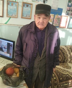 Лиманские пенсионеры продолжают собирать посылки российским военнослужащим