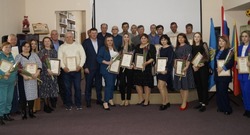 Представители лиманской сферы бытового обслуживания и ЖКХ принимали награды
