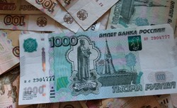 Жительница Лиманского района задолжала своим детям алименты в 60 тысяч рублей