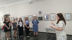 В Астрахани открыта выставка работ лиманских юных художников