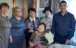 В Лиманском районе поздравили с юбилеем одну из основательниц клуба «Ветеран»