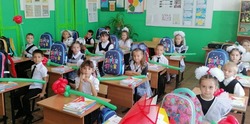 Несколько сотен лиманских детей получили подарки к 1 сентября